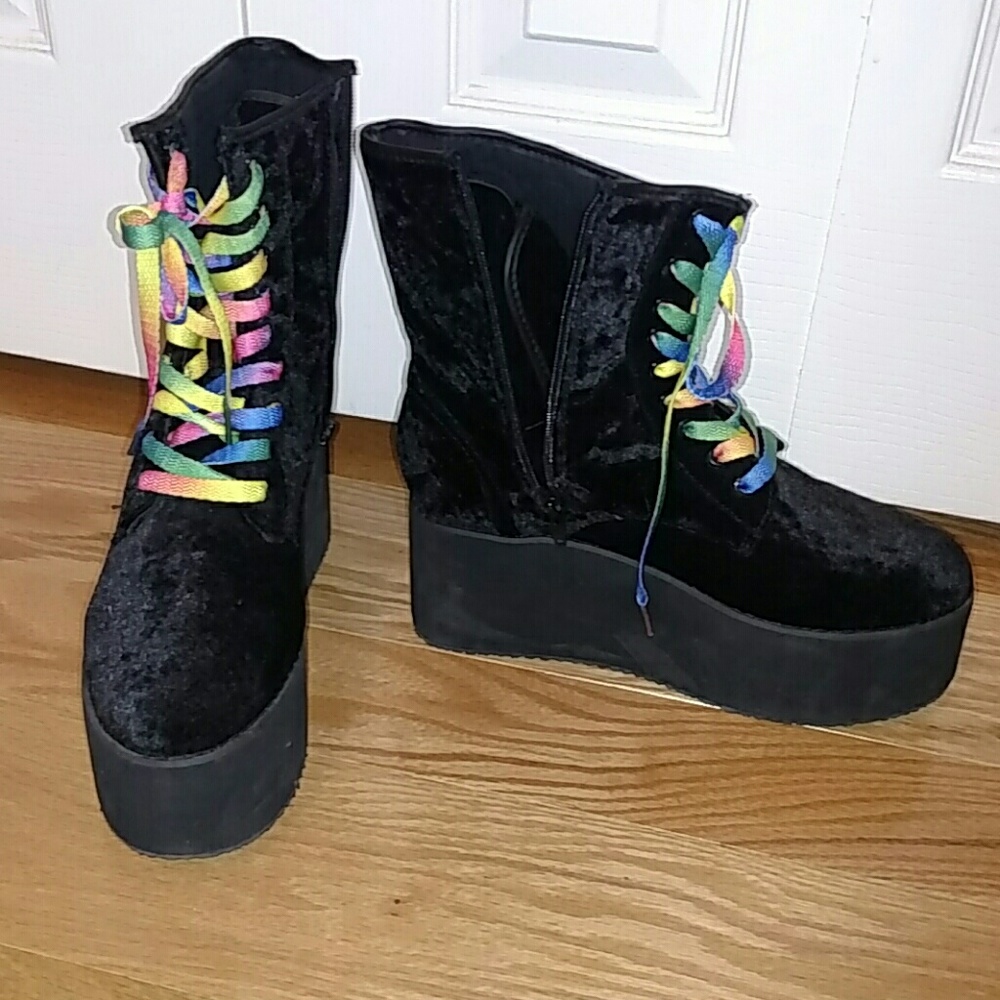YRU Velvet Platform Boots